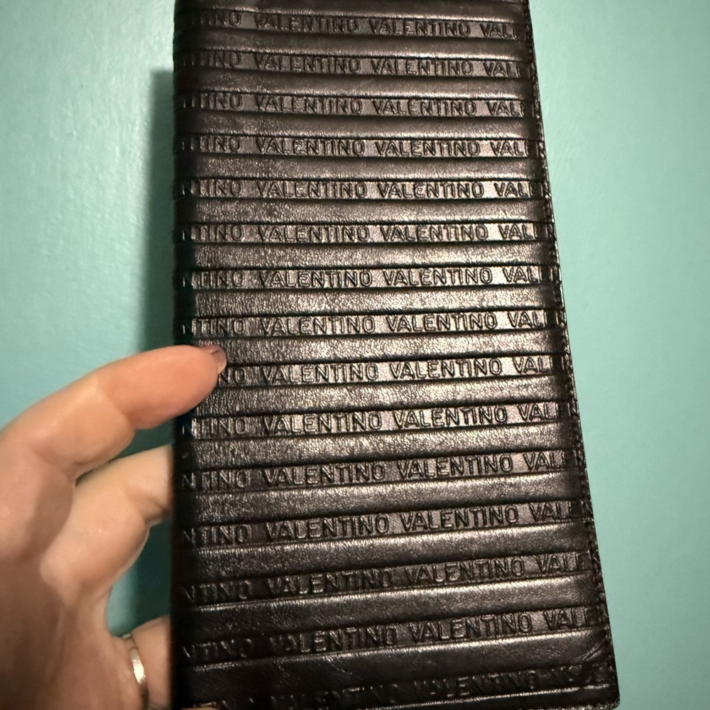 Valentino Garavani Black Embossed Leather Passport Holder / Wallet 💳
